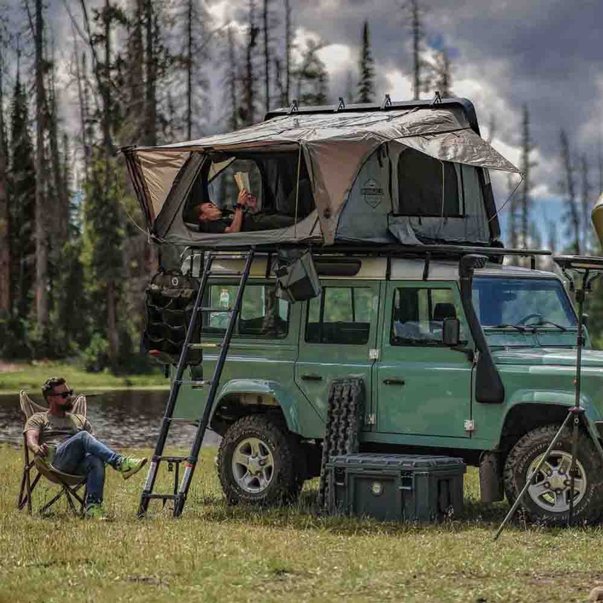 HD Bushveld 4 - Cantilever Hard Shell Roof Top Tent, 4 Person